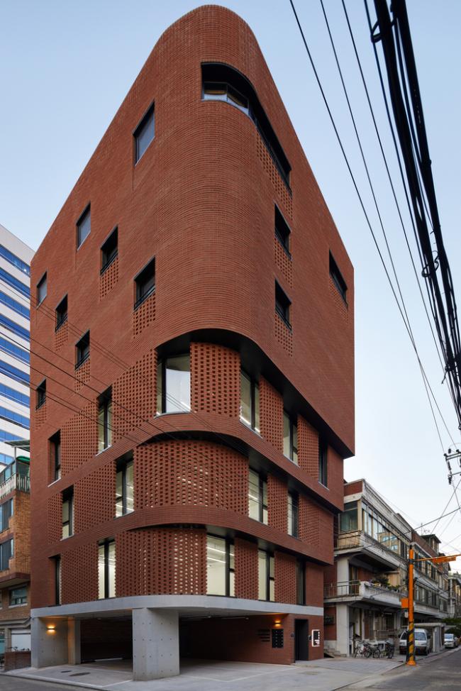 BIM建筑|用红砖砌造的宏大漏斗：3/1室第