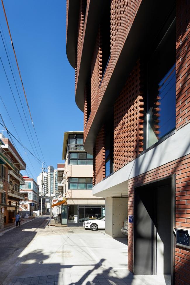 BIM建筑|用红砖砌造的宏大漏斗：3/1室第