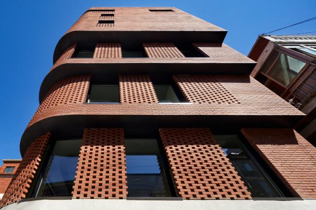 BIM建筑|用红砖砌造的宏大漏斗：3/1室第