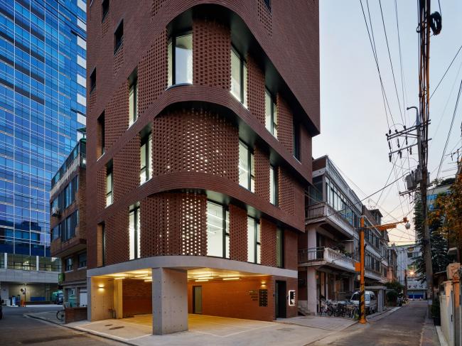 BIM建筑|用红砖砌造的宏大漏斗：3/1室第