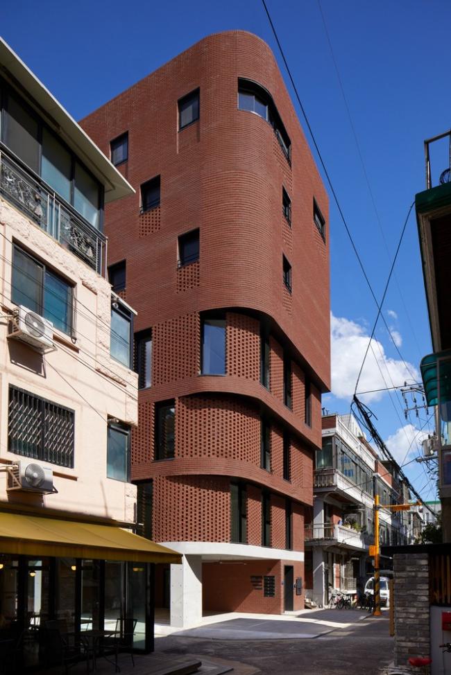 BIM建筑|用红砖砌造的宏大漏斗：3/1室第