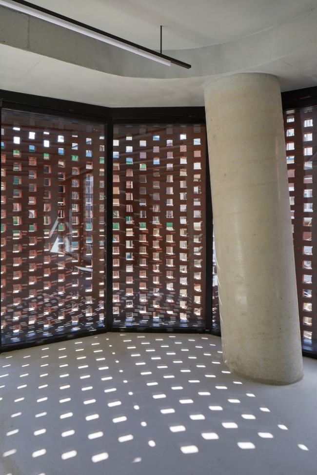 BIM建筑|用红砖砌造的宏大漏斗：3/1室第