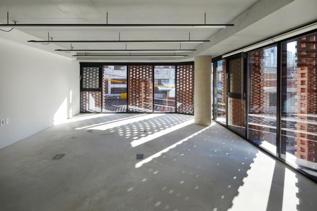 BIM建筑|用红砖砌造的宏大漏斗：3/1室第