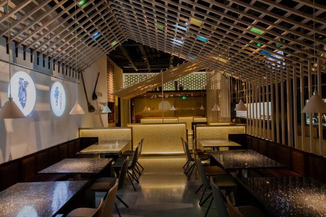 BIM建筑|年夜漠里的新城：塔哈尔·迷迭巷餐厅，上海／杭州卧野空间设计