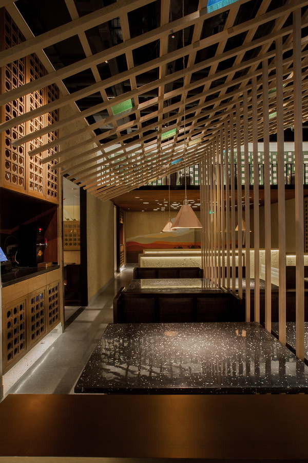 BIM建筑|年夜漠里的新城：塔哈尔·迷迭巷餐厅，上海／杭州卧野空间设计