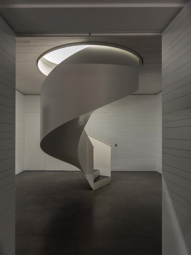 BIM建筑|慎重而机动：卡塞雷斯石头室第 / Tuñón Arquitectos