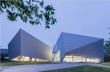 BIM建筑|浅水池边的半透明展现馆-BIM建筑网