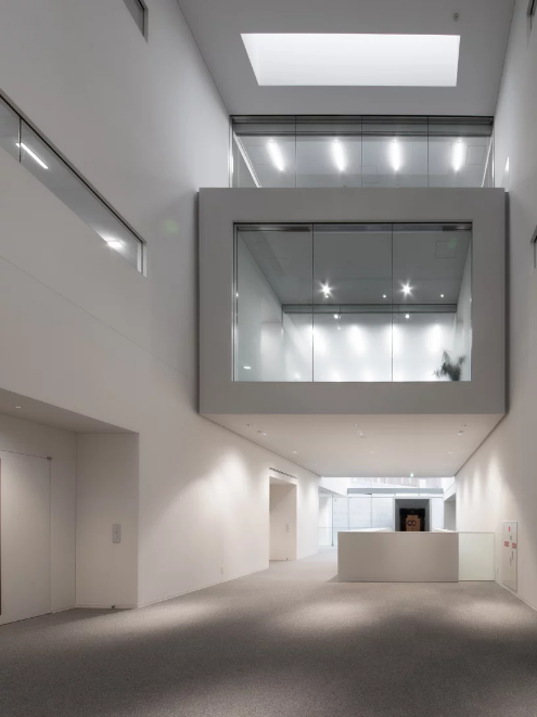 BIM建筑|浅水池边的半透明展现馆