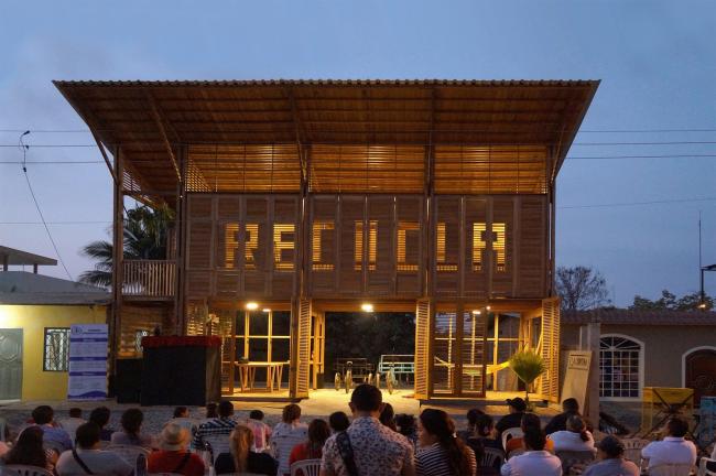 BIM建筑|传统木材搭建的人文关心：厄瓜多尔公社