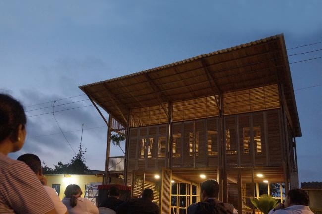 BIM建筑|传统木材搭建的人文关心：厄瓜多尔公社