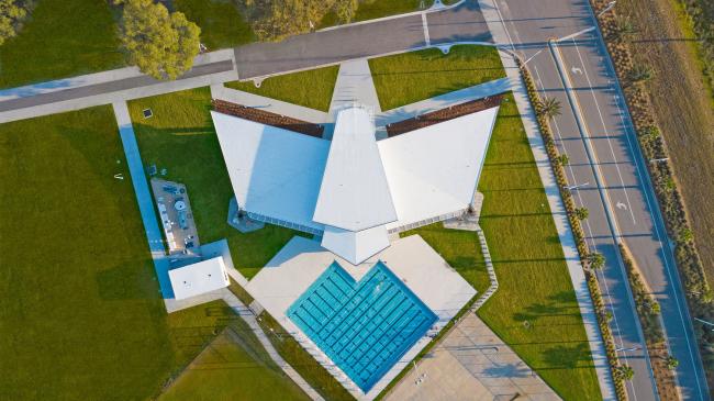 BIM建筑|如凤凰涅槃：佛罗里达理工年夜学学生涯动中间 / Straughn Trout 事务所