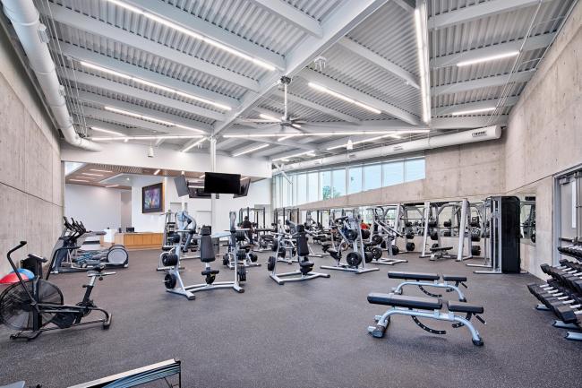 BIM建筑|如凤凰涅槃：佛罗里达理工年夜学学生涯动中间 / Straughn Trout 事务所