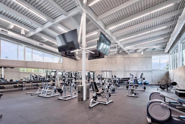 BIM建筑|如凤凰涅槃：佛罗里达理工年夜学学生涯动中间 / Straughn Trout 事务所