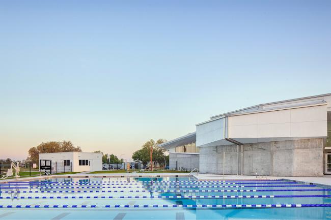 BIM建筑|如凤凰涅槃：佛罗里达理工年夜学学生涯动中间 / Straughn Trout 事务所