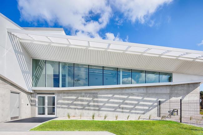 BIM建筑|如凤凰涅槃：佛罗里达理工年夜学学生涯动中间 / Straughn Trout 事务所