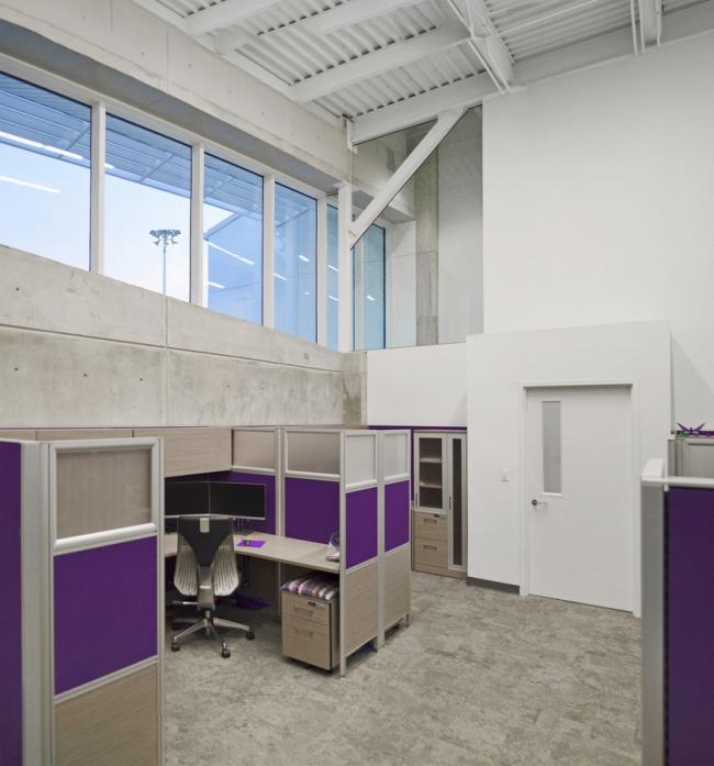 BIM建筑|如凤凰涅槃：佛罗里达理工年夜学学生涯动中间 / Straughn Trout 事务所