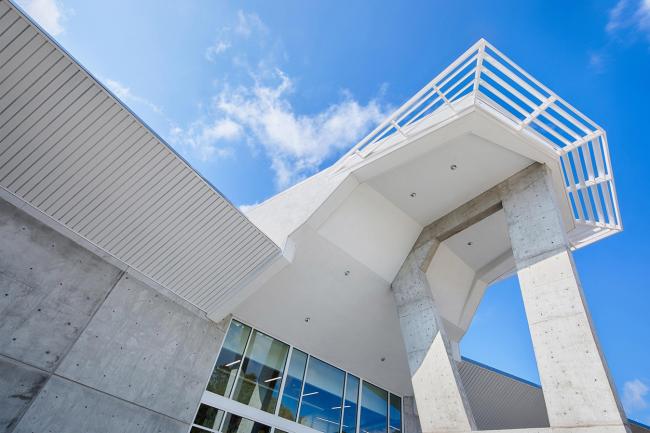 BIM建筑|如凤凰涅槃：佛罗里达理工年夜学学生涯动中间 / Straughn Trout 事务所