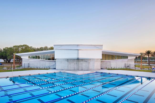 BIM建筑|如凤凰涅槃：佛罗里达理工年夜学学生涯动中间 / Straughn Trout 事务所