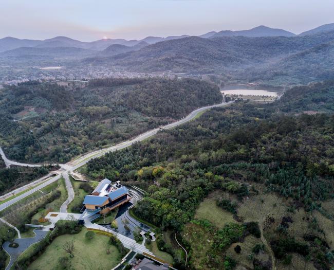 BIM建筑|仁恒南京凤凰山居温泉会所 / 上海中房建筑设计