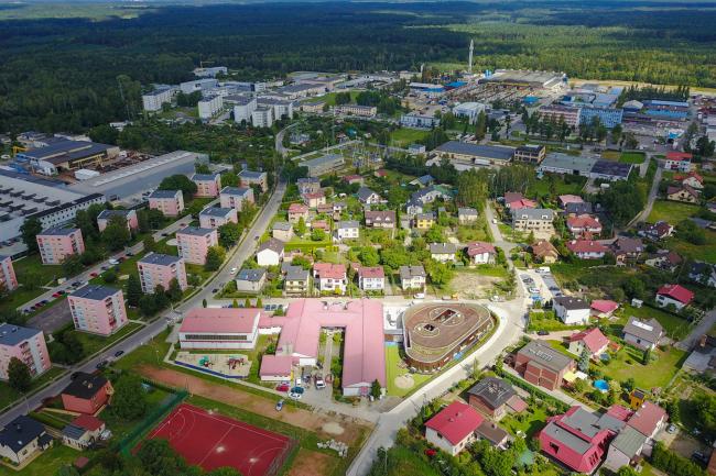 BIM建筑|混凝土与木板组成的弧形乐土：波兰幼儿园