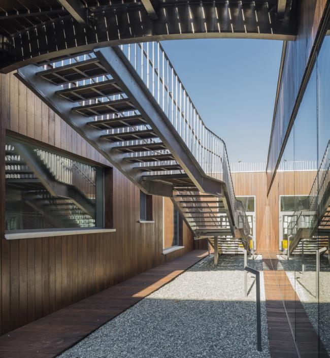 BIM建筑|混凝土与木板组成的弧形乐土：波兰幼儿园