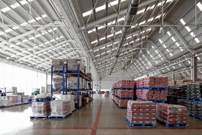 BIM建筑|现代金属质感，自由海浪屋顶诠释跨越50年时空的工场重构