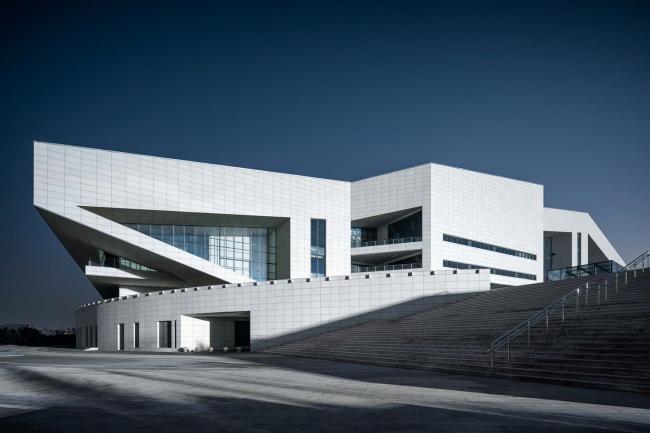 BIM建筑|青岛平度奥体中间 / 上海交通年夜学计划建筑设计