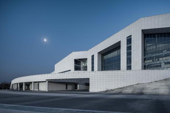 BIM建筑|青岛平度奥体中间 / 上海交通年夜学计划建筑设计