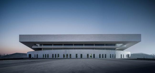 BIM建筑|青岛平度奥体中间 / 上海交通年夜学计划建筑设计