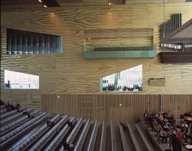 BIM建筑|白色经典的混凝土空腔音乐厅：波尔图文化剧院 / OMA