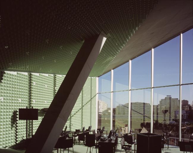 BIM建筑|白色经典的混凝土空腔音乐厅：波尔图文化剧院 / OMA