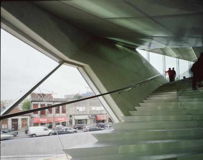 BIM建筑|白色经典的混凝土空腔音乐厅：波尔图文化剧院 / OMA