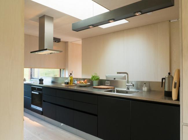 BIM建筑|仿佛一把被抛弃在郊野中心的旧铁犁：Tjelta室第