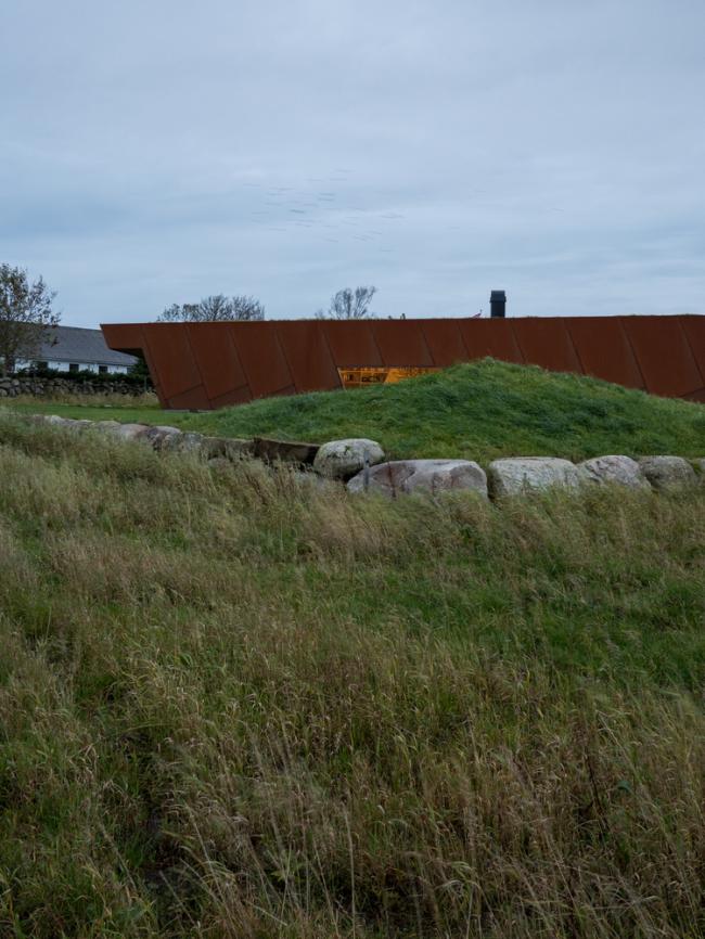 BIM建筑|仿佛一把被抛弃在郊野中心的旧铁犁：Tjelta室第