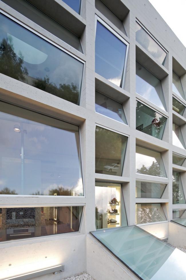 BIM建筑|斑斓亮丽，置在路边的宏大都会展览柜：米勒公司美术展览馆