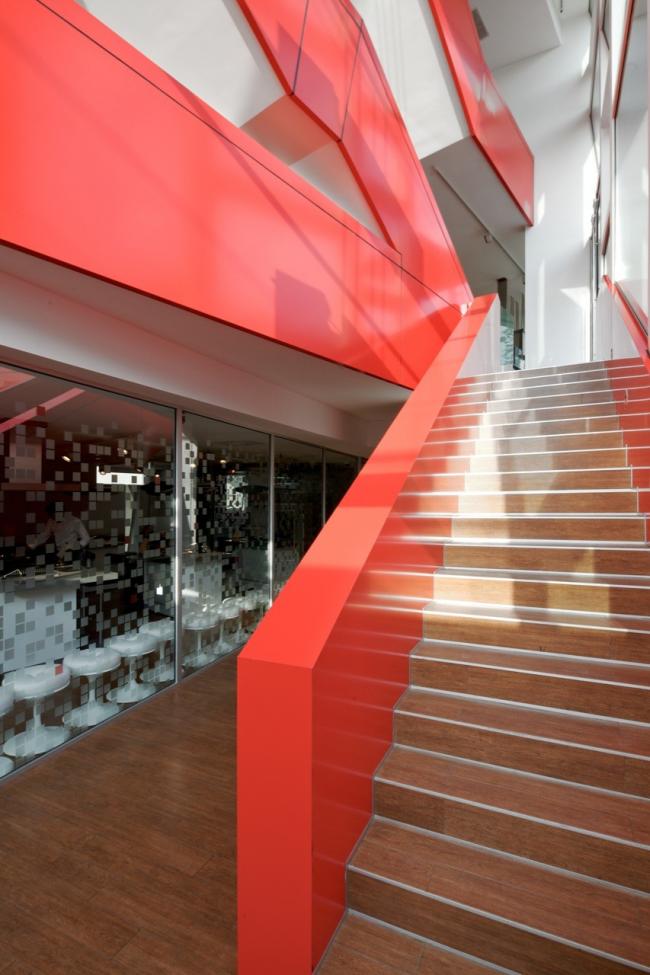 BIM建筑|斑斓亮丽，置在路边的宏大都会展览柜：米勒公司美术展览馆