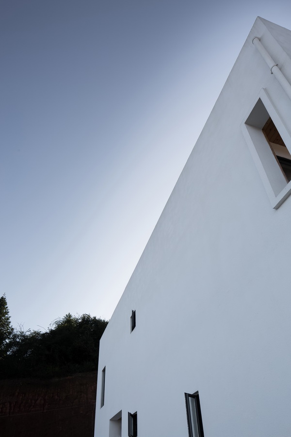 BIM建筑|栖于山麓——乡建新平易近居摸索 | 铭鼎空间艺术工作室