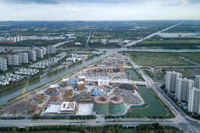 BIM建筑|OPEN 颁布上海青浦温和双语黉舍施工图，为分歧年纪孩子设计“聚落校园”