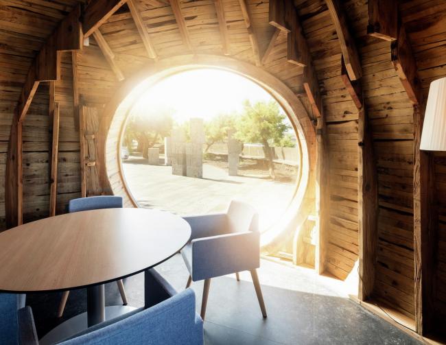 BIM建筑|海岛餐厅酒店——岩石，酒桶和鲸鱼拟态的想象力融会之作