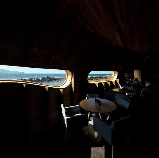 BIM建筑|海岛餐厅酒店——岩石，酒桶和鲸鱼拟态的想象力融会之作