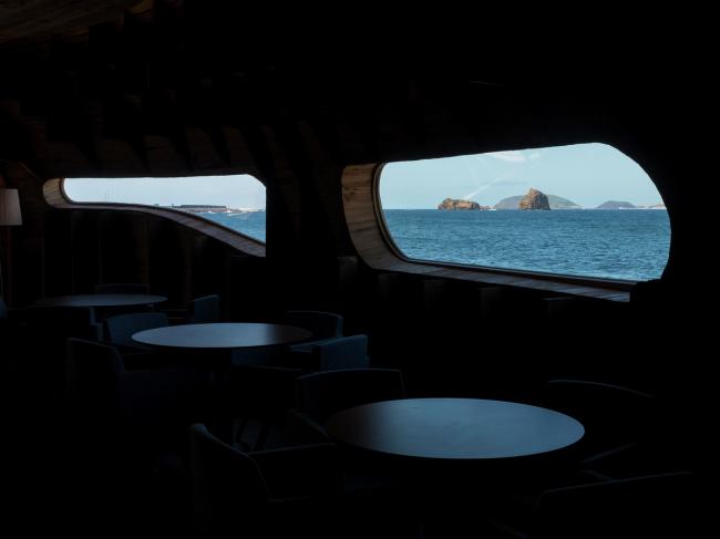 BIM建筑|海岛餐厅酒店——岩石，酒桶和鲸鱼拟态的想象力融会之作