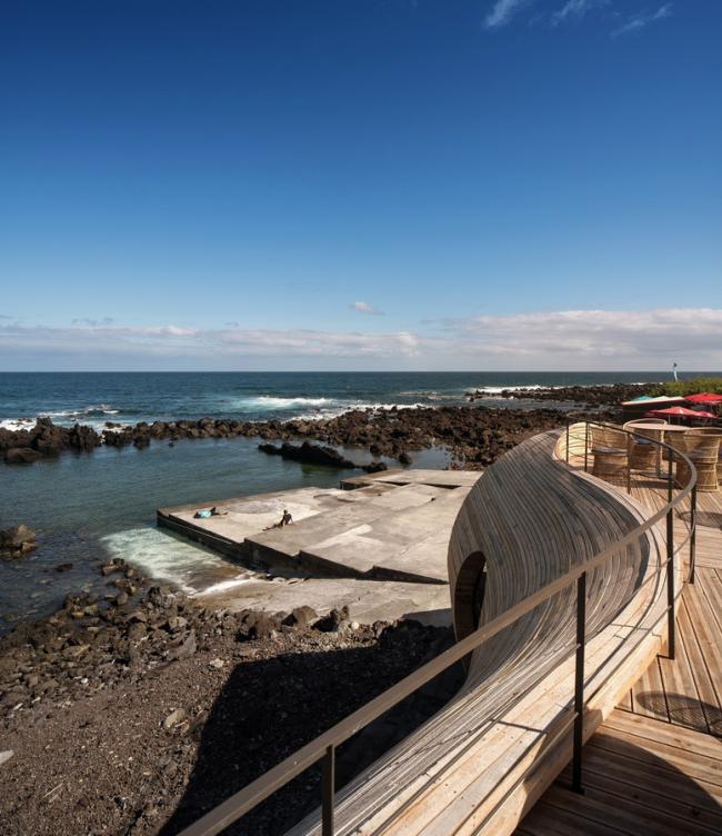 BIM建筑|海岛餐厅酒店——岩石，酒桶和鲸鱼拟态的想象力融会之作