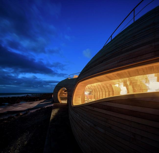 BIM建筑|海岛餐厅酒店——岩石，酒桶和鲸鱼拟态的想象力融会之作