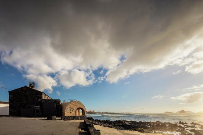 BIM建筑|海岛餐厅酒店——岩石，酒桶和鲸鱼拟态的想象力融会之作