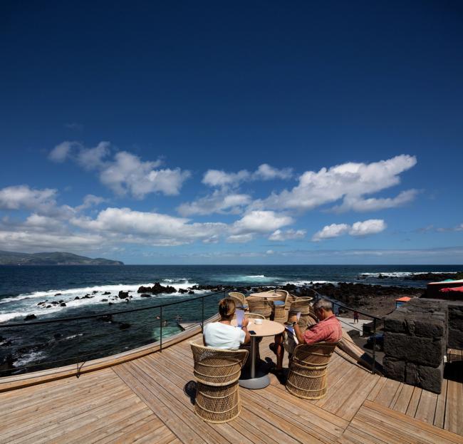 BIM建筑|海岛餐厅酒店——岩石，酒桶和鲸鱼拟态的想象力融会之作