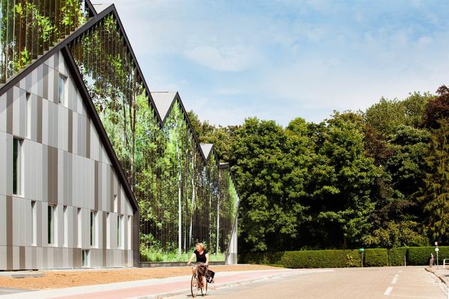 BIM建筑|将巨匠经典的音符涂抹颜色，复刻在立面上——音乐与建筑的融会之作