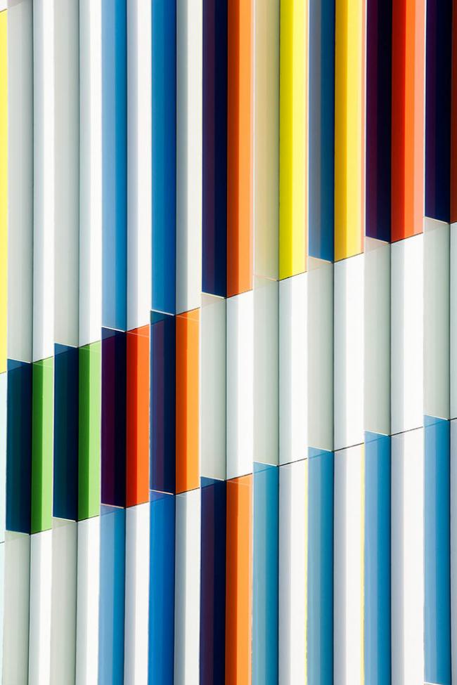 BIM建筑|将巨匠经典的音符涂抹颜色，复刻在立面上——音乐与建筑的融会之作