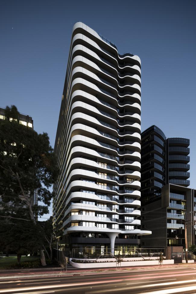 BIM建筑|圆润而不掉骨感的“王后之领”公寓楼