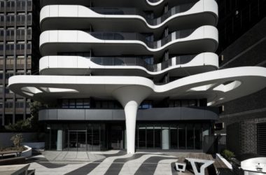 BIM建筑|圆润而不掉骨感的“王后之领”公寓楼-BIM建筑网