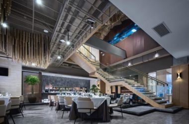 BIM建筑|吴为：贸易餐饮的戏剧化与典礼感——祥云小镇唐廊烤鸭店-BIM建筑网